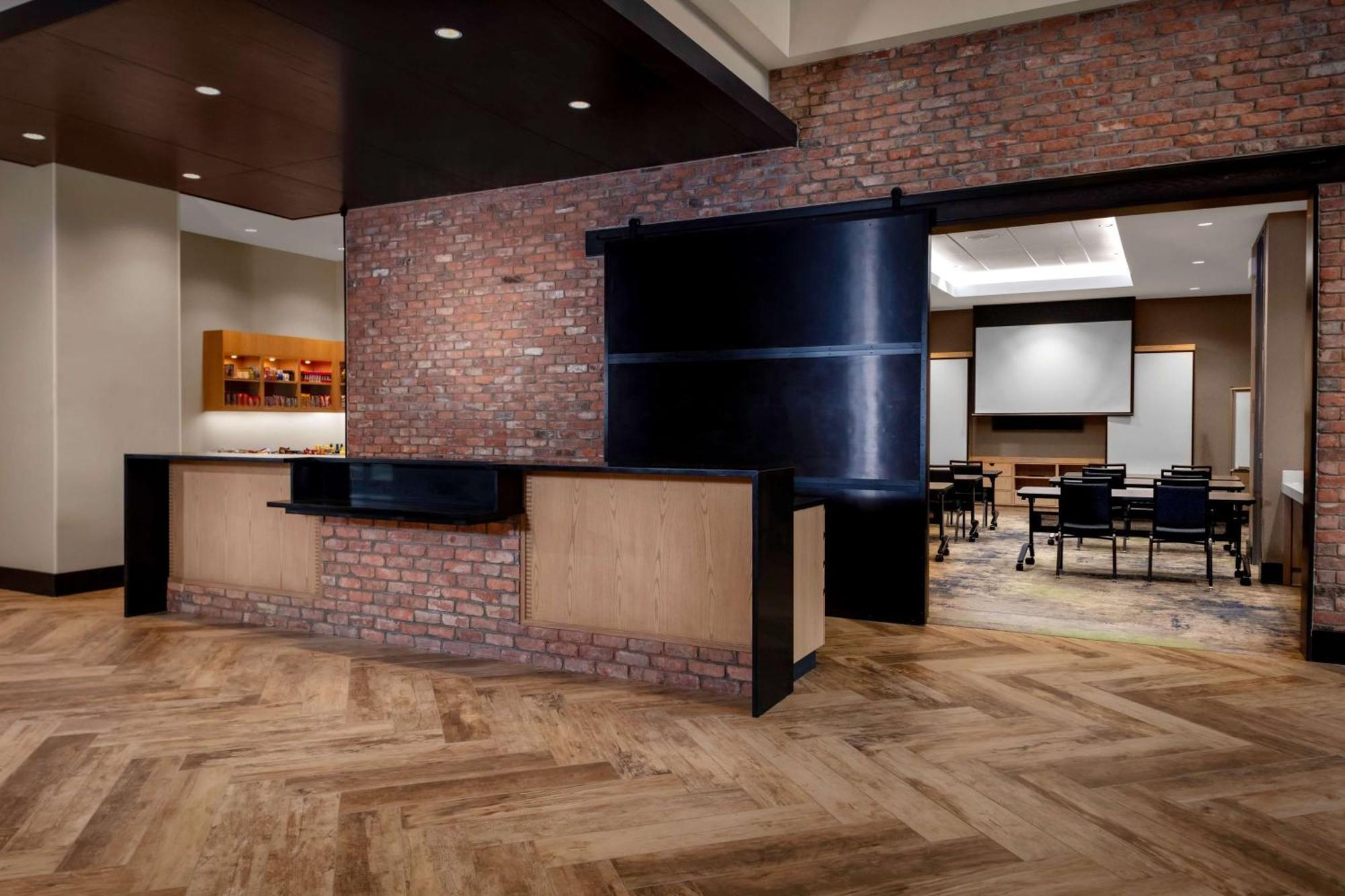 Hotel Hyatt House Downtown-convention Center 3*